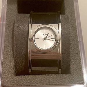 DKNY SILVER WATCH